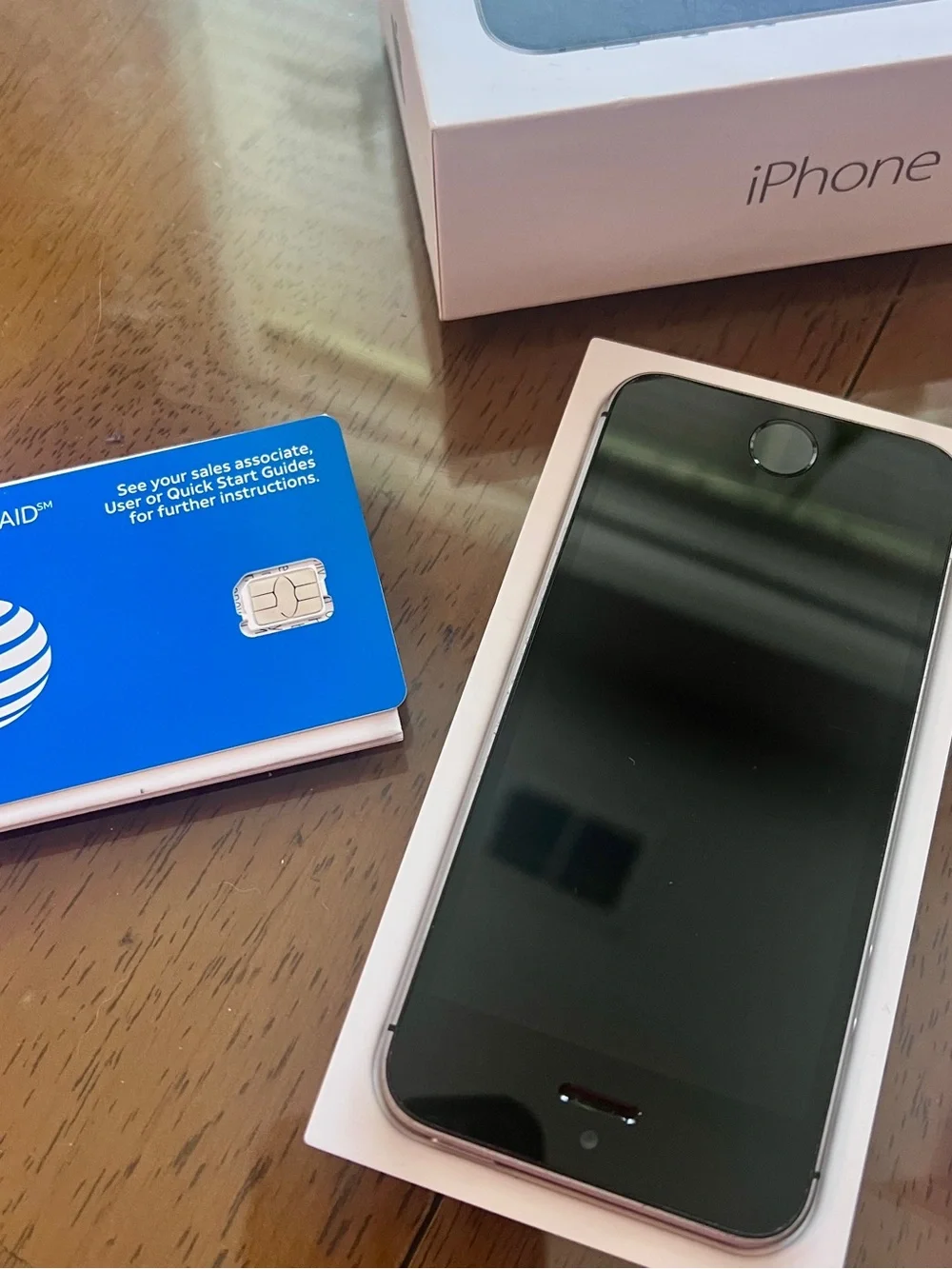 iPhone SE 1st Gen (2015-2017) 32GB PRISTINE OPEN BOX COLLECTORS BUNDLE